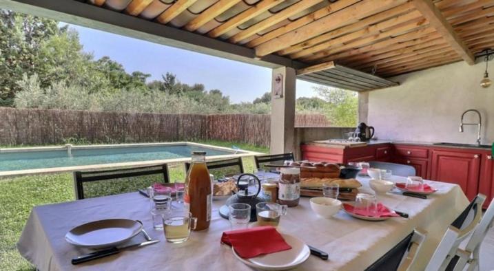 Ar De Vie Villa Chaleureuse En Provence Ventabren Exterior photo