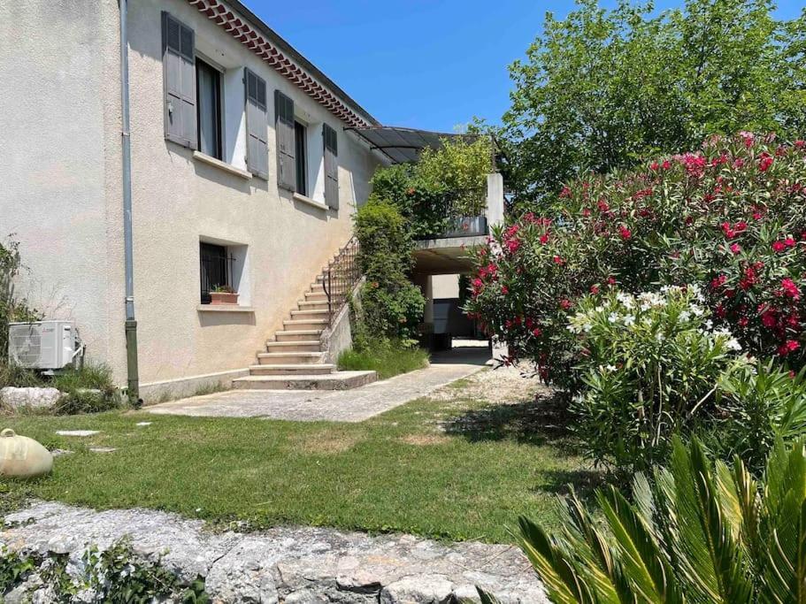 Ar De Vie Villa Chaleureuse En Provence Ventabren Exterior photo